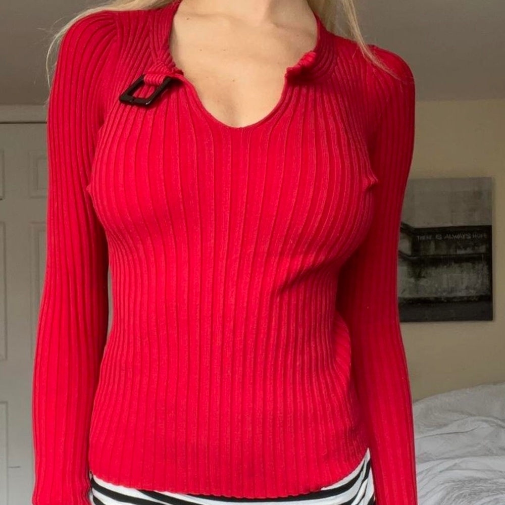 Vintage Josephine Chaus Red v neck sweater!